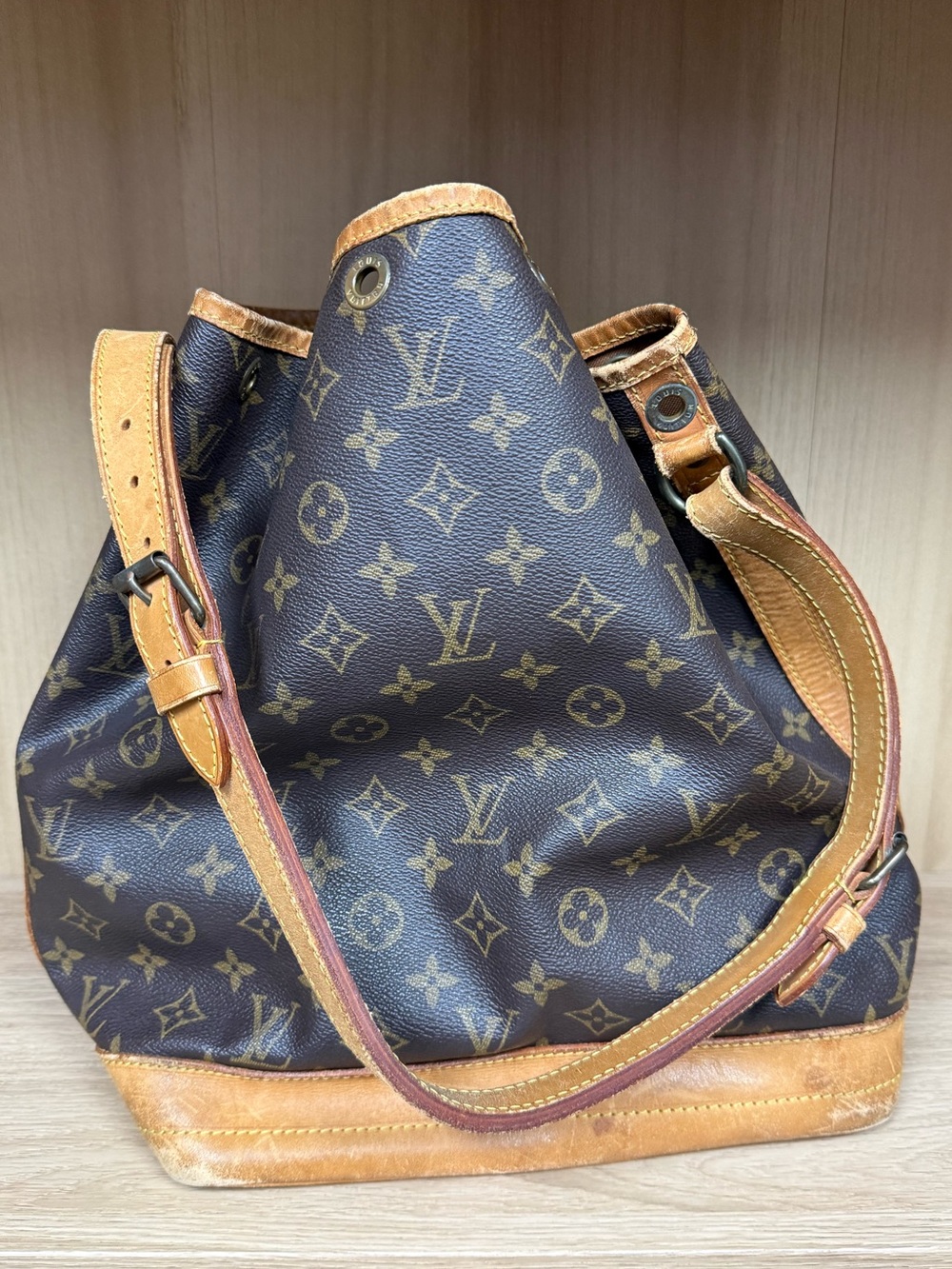 Louis Vuitton Monogram Canvas Brown Tan Bucket Tote - Picture 1 of 8